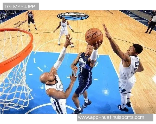 狄龙向记者诉说训练艰辛头部受伤彰显拼搏精神