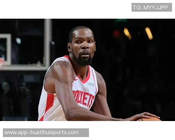 杜兰特强调沟通在逆转胜利中的关键作用与球队团结的重要性