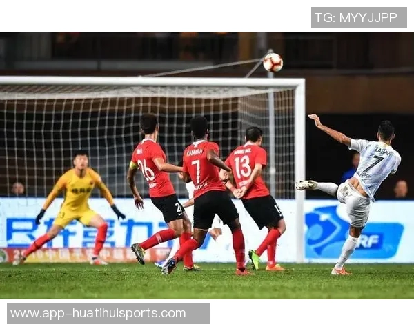 国安在中超保级战中扮演公正裁判角色彰显公平竞赛精神 国安在中超保级战中扮演公正裁判角色彰显公平竞赛精神