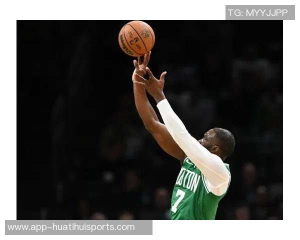 杰伦布朗半场表现出色独得12分助球队领先正负值高达24