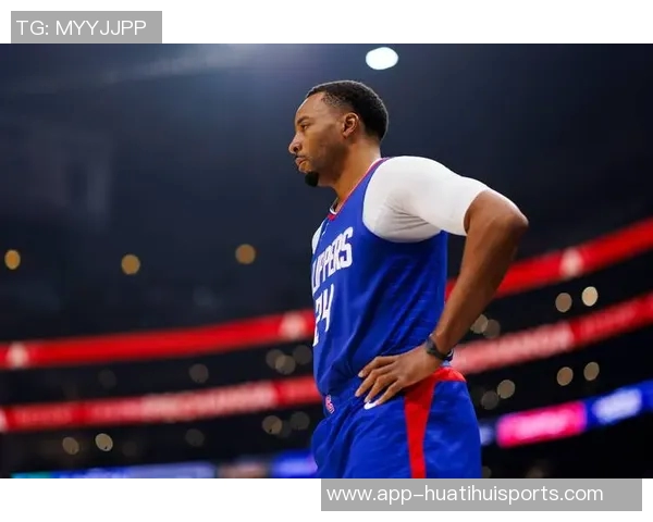 卢指导：球队计划新赛季降低哈登使用率与比赛负荷以提升整体表现