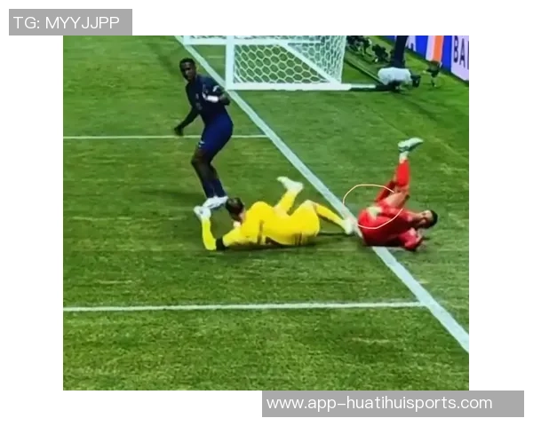 拜仁发布穆西亚拉康复训练照片展现积极恢复状态