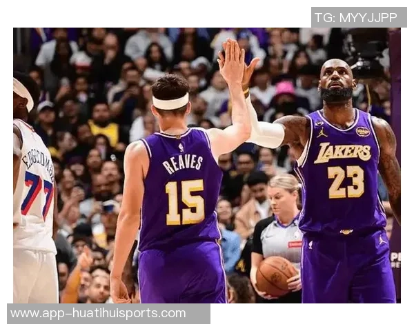 卢卡与里夫斯双双砍下30分华兹状态回暖再现昔日风采