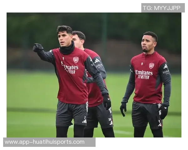 德国裁判雅布隆斯基执法枪手客战布鲁日VAR裁判斯特格曼全程参与